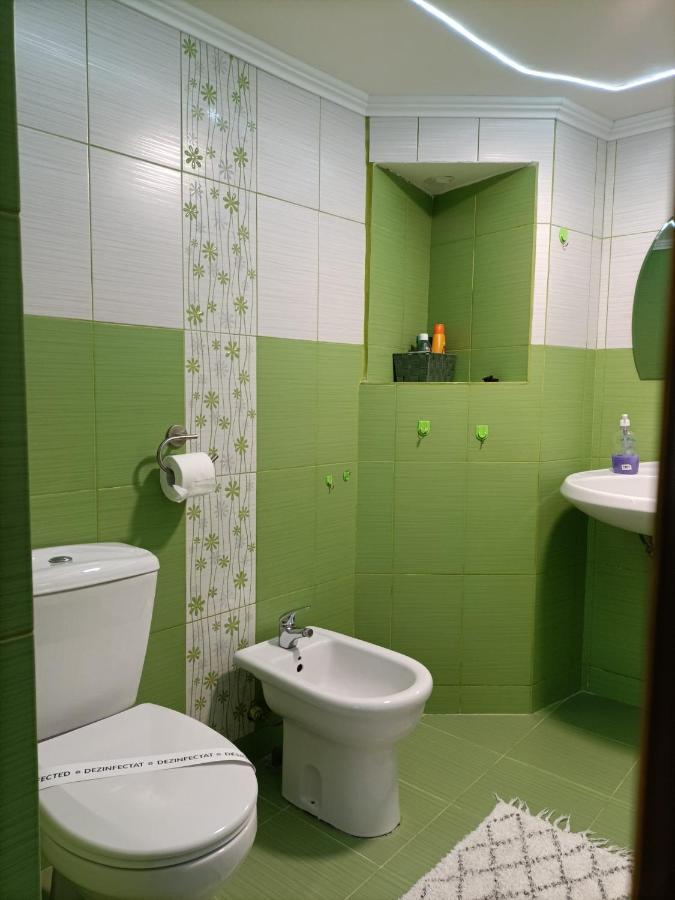 Luta Studio Bukarest Exteriör bild