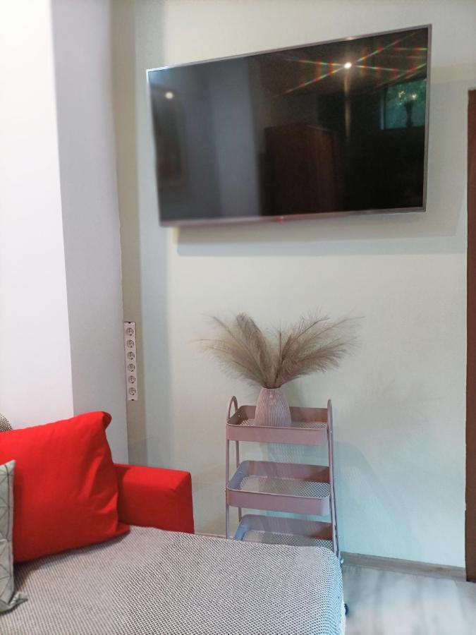 Luta Studio Bukarest Exteriör bild