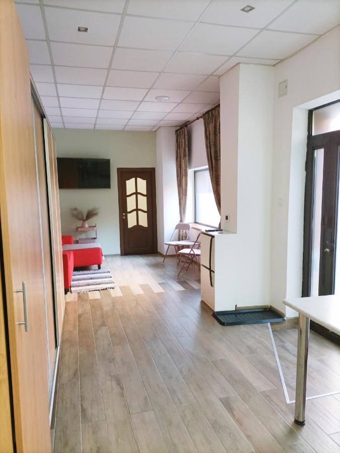 Luta Studio Bukarest Exteriör bild
